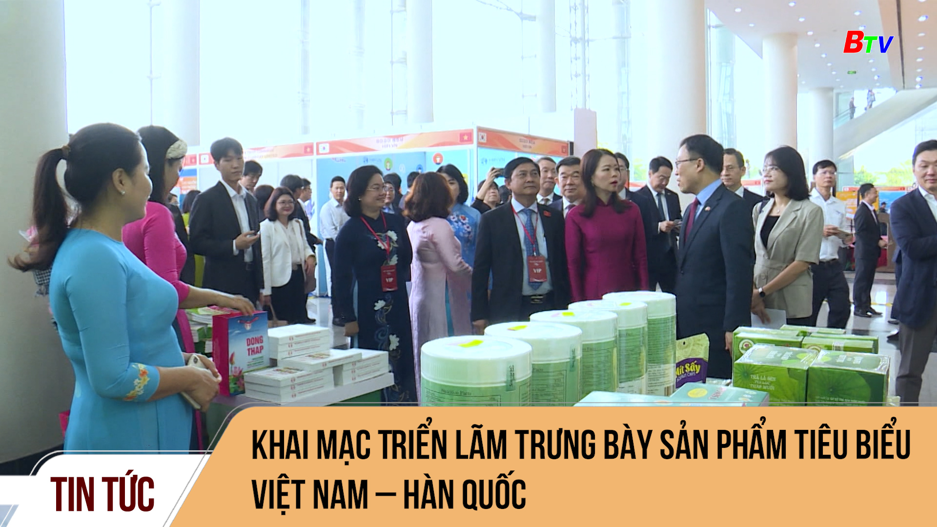 Khai mạc Triển lãm trưng bày sản phẩm tiêu biểu Việt Nam – Hàn Quốc